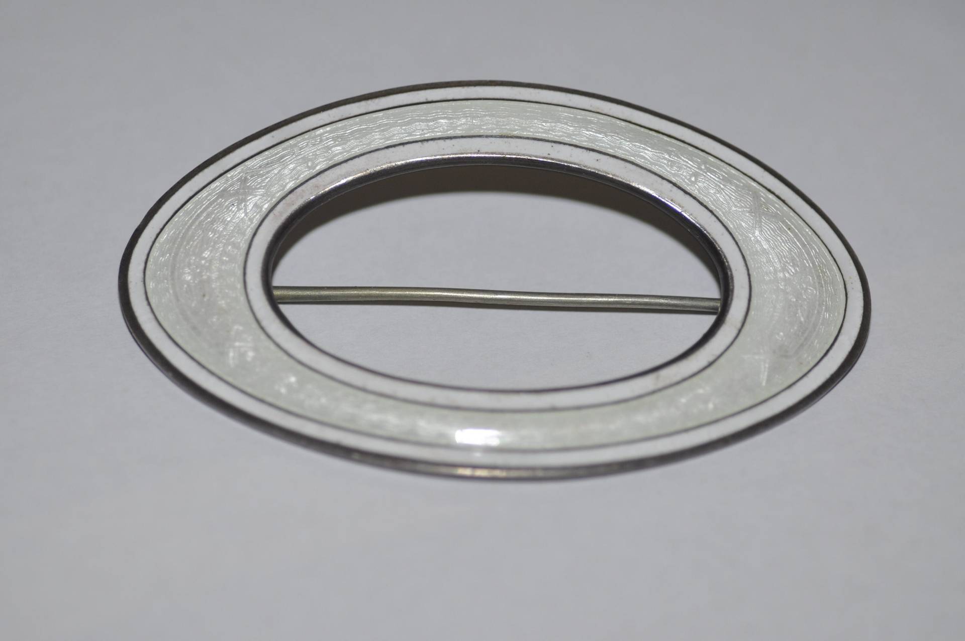 Antike Charles Robbins Champleve Weiße Emaille Sterling Silber Brosche von finntastic2006