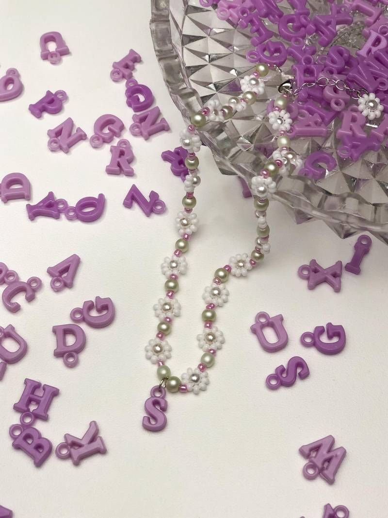 Fiore & I | Perlenkette Letter in Flieder/Hellgrün Fiore & I | Perlenkette Letter in Flieder/Hellgrün von fioreandi