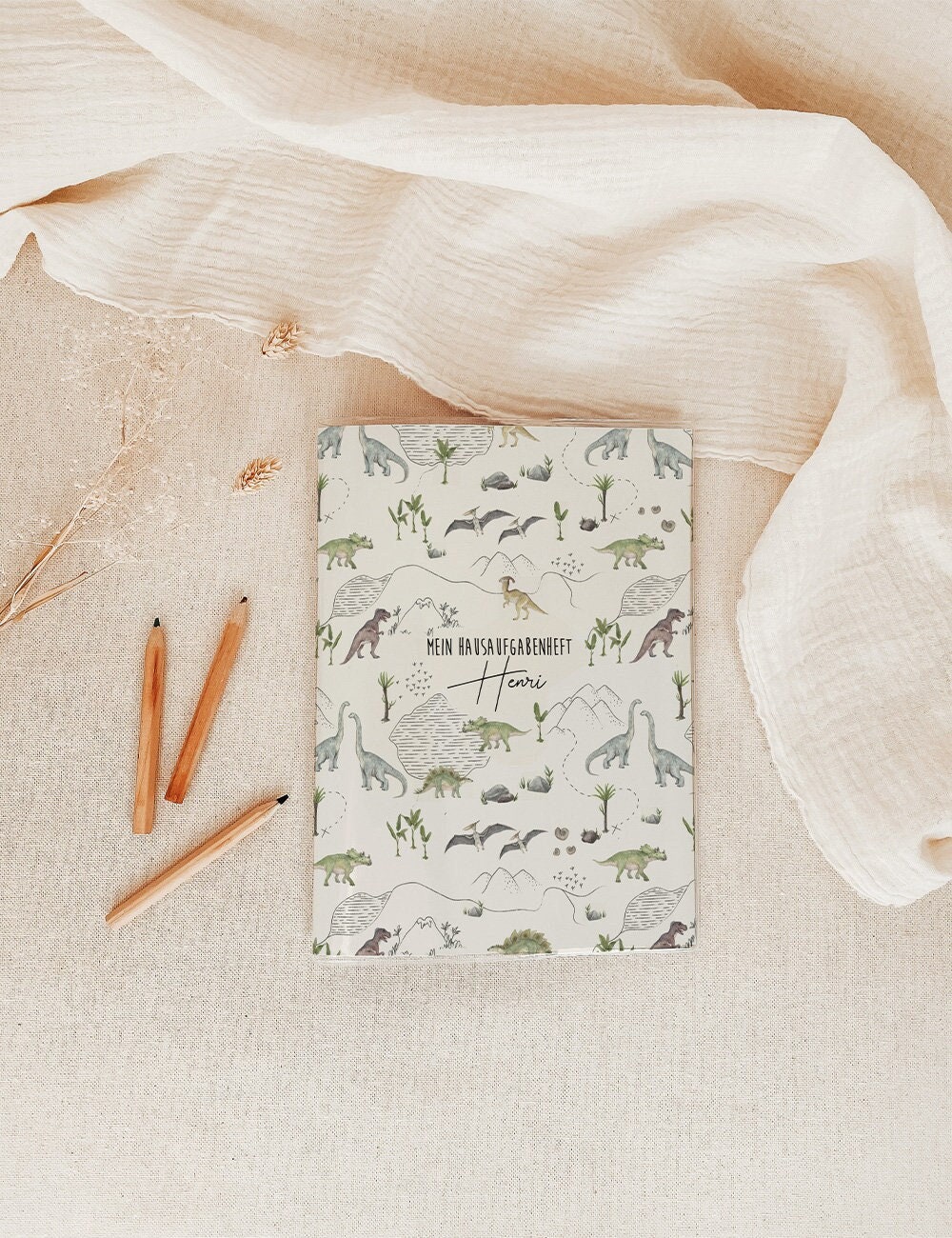 Hausaufgabenheft Hülle Dino World - Mit Schutzhülle Dinoland Dinosaurier Schule Einschulung Schulkind 1. Klasse Schultüte Büchertasche Hausaufgabenheft Hülle Dino World - Mit Schutzhülle Dinoland Dinosaurier Schule Einschulung Schulkind 1. Klasse Schultüte Büchertasche von fischomaswerkstatt