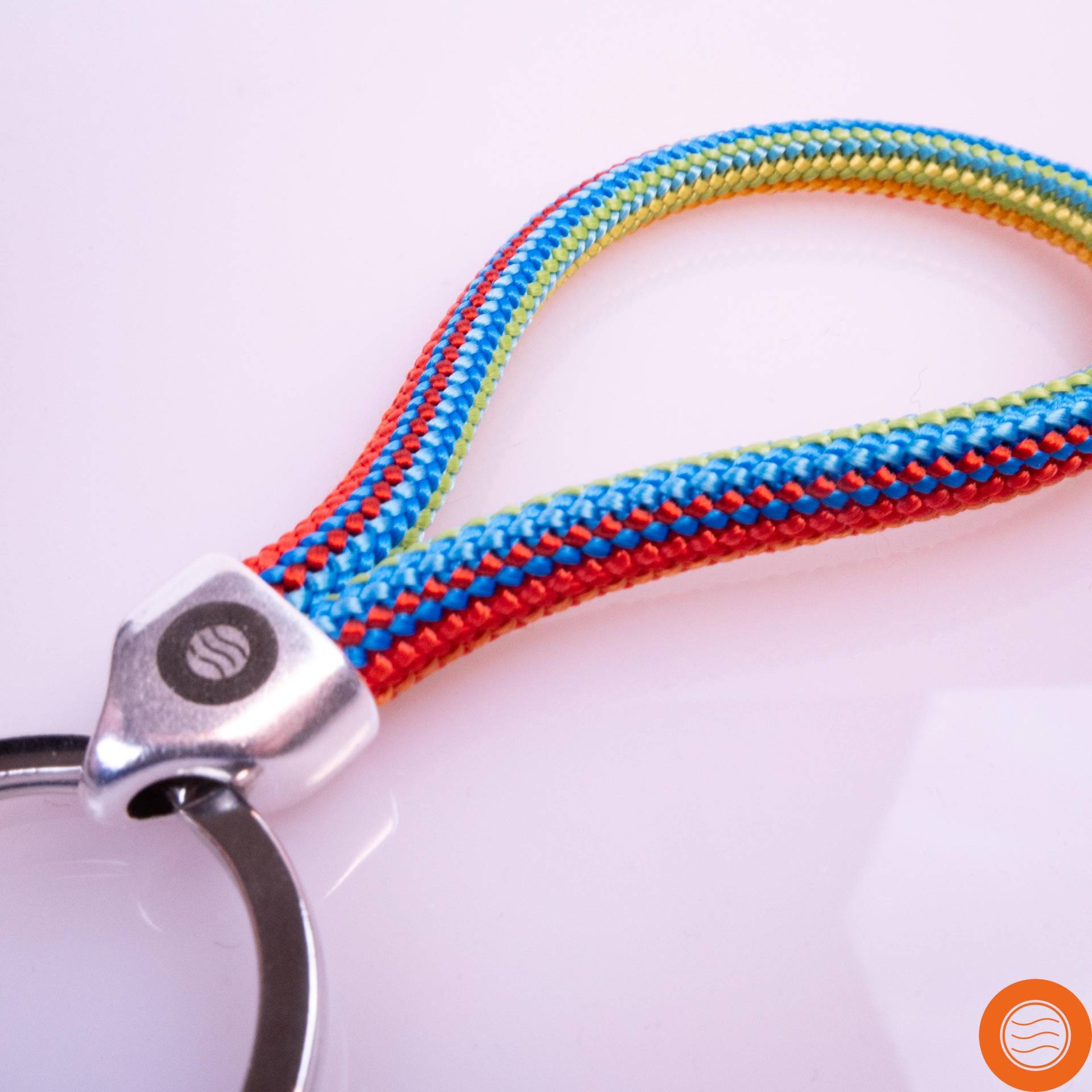 Regenbogen Schlüsselanhänger Lgbtq+ | Handmade Pride Accessoire Für Männer, Frauen & Queers Lgbtq Segeltau Keychain Berlin Design von fishandshipsberlin