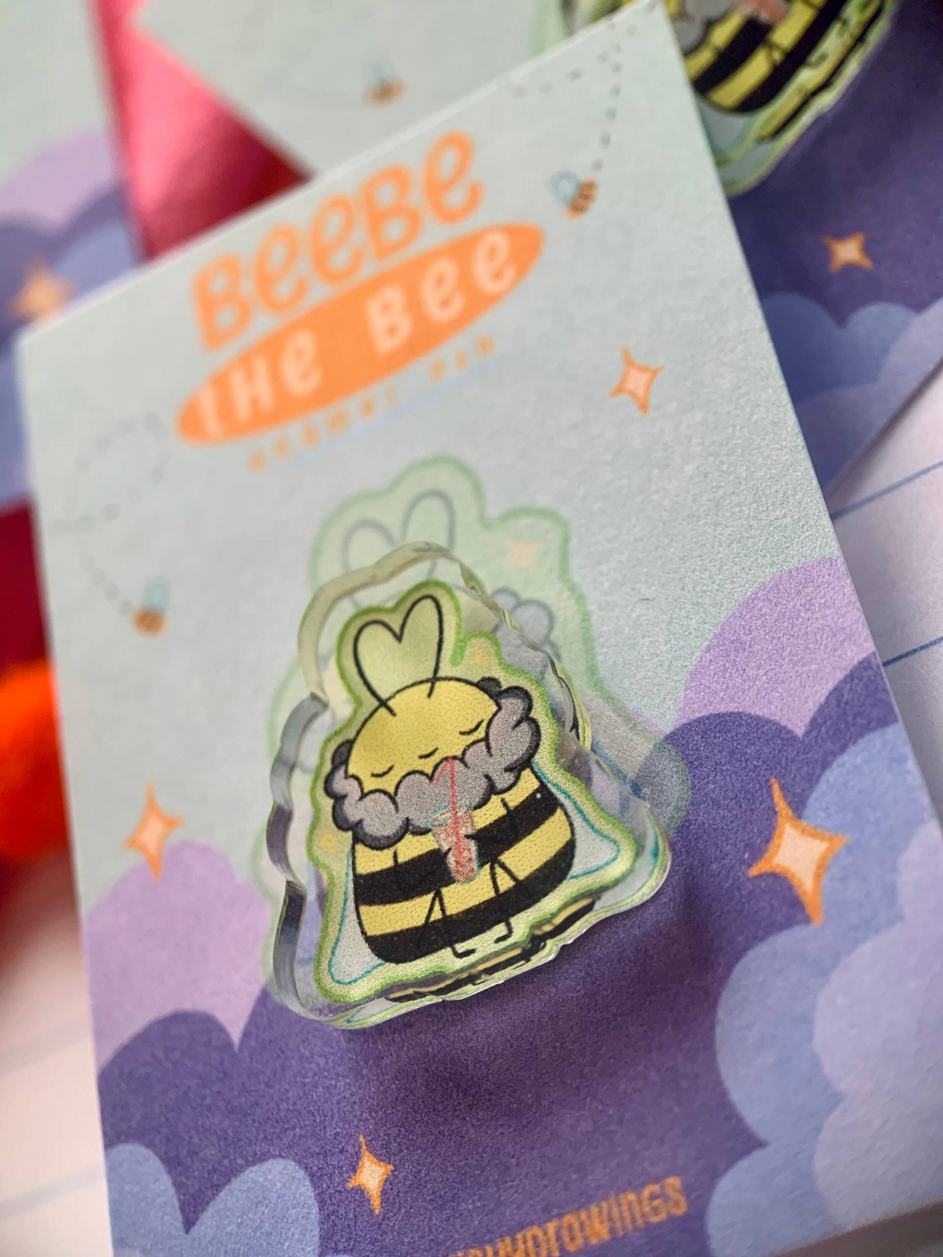 Cute Bee Pin Beebe The | Acrylic Pin Enamel Cute Bee Pin Beebe The | Acrylic Pin Enamel von fishydrawings