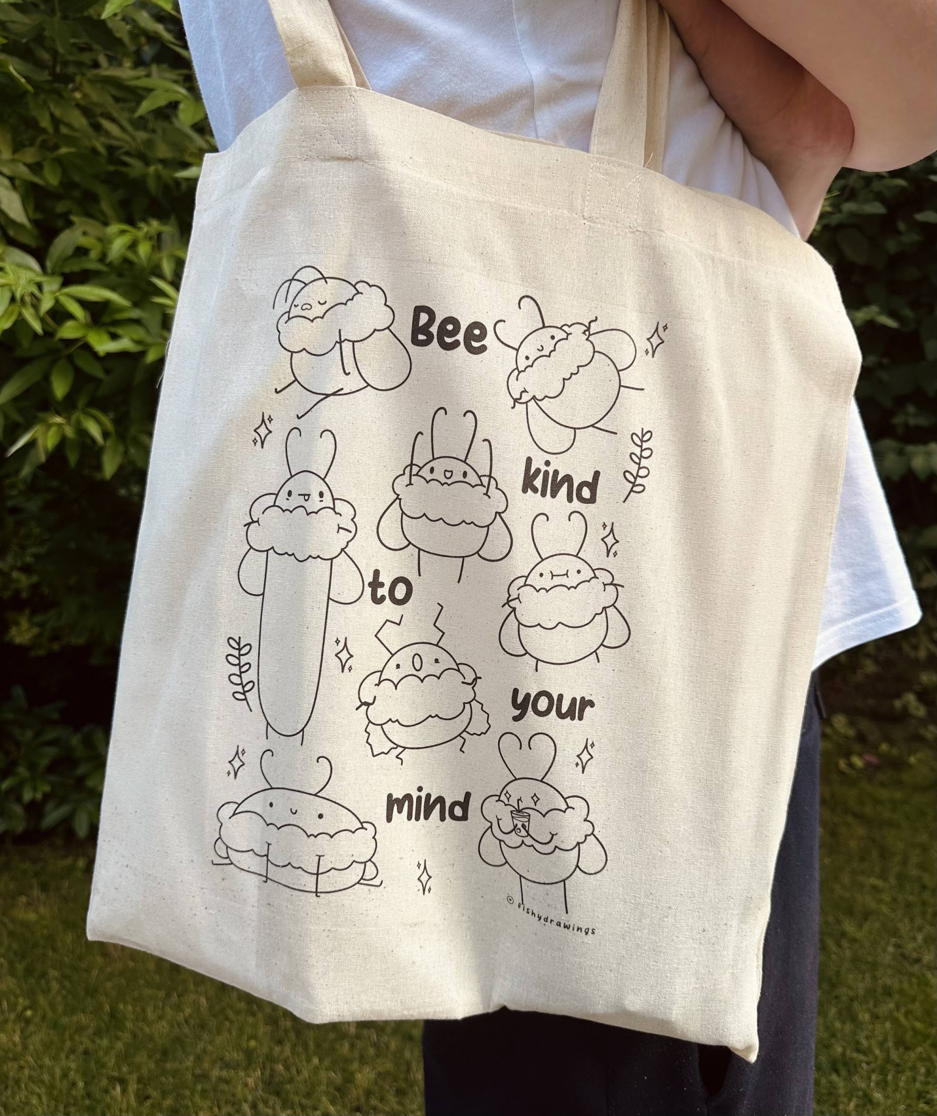 Cute Bee Tote Bag Beige | Kind To Your Mind Cotton Cute Bee Tote Bag Beige | Kind To Your Mind Cotton von fishydrawings
