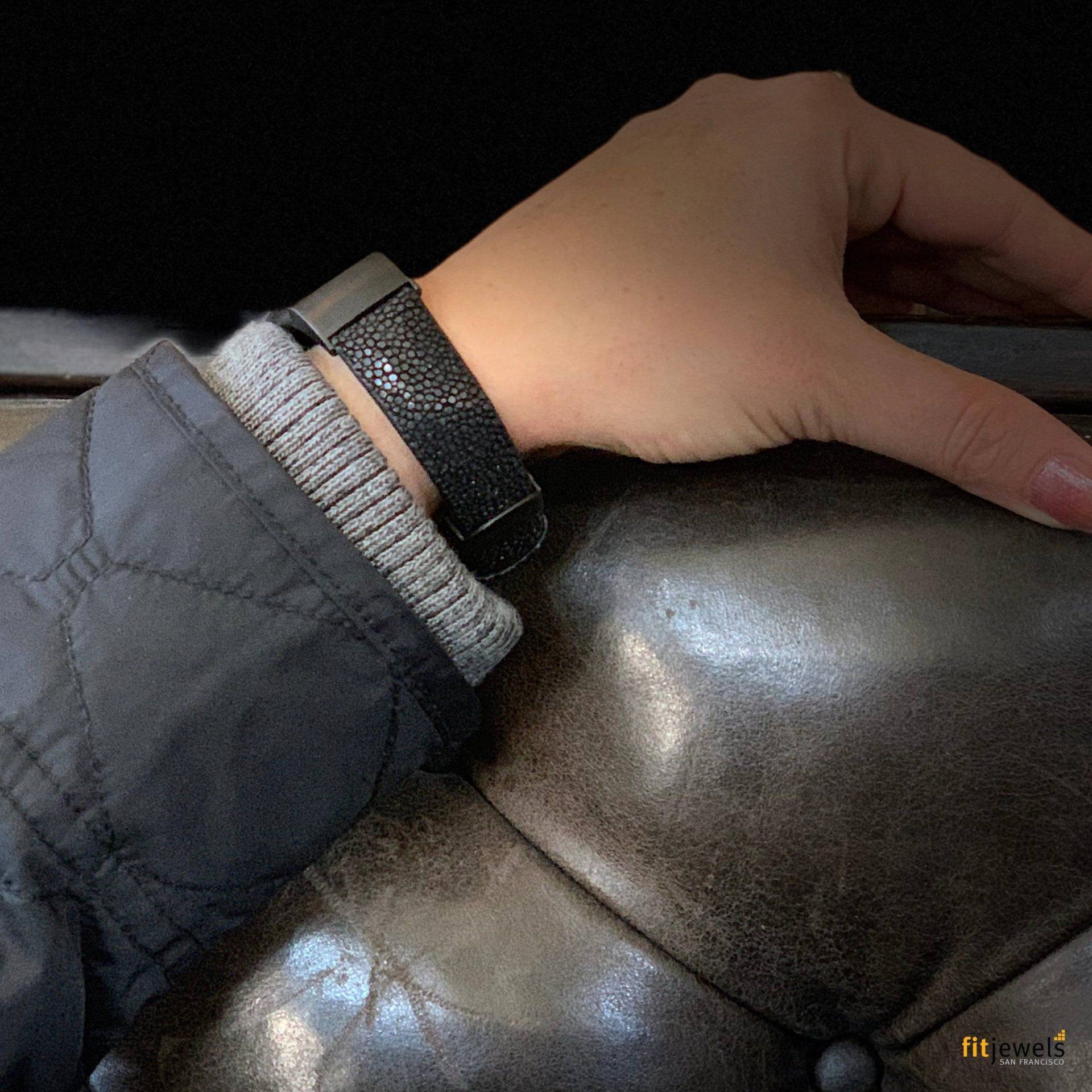 Für Fitbit Charge - Stingray- Aus Leder Und Edelstahl Hypoallergen Schwarz von fitjewelsDesign