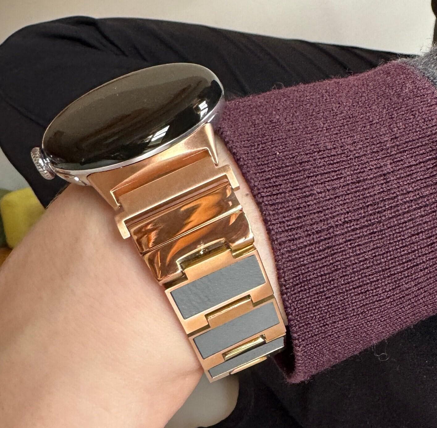 Wendebares Armband Für Google Pixel Watch - Filzpads/Graues Leder Zwei Looks in Einem Silber, Roségold Oder Schwarz Wendebares Armband Für Google Pixel Watch - Filzpads/Graues Leder Zwei Looks in Einem Silber, Roségold Oder Schwarz von fitjewelsDesign
