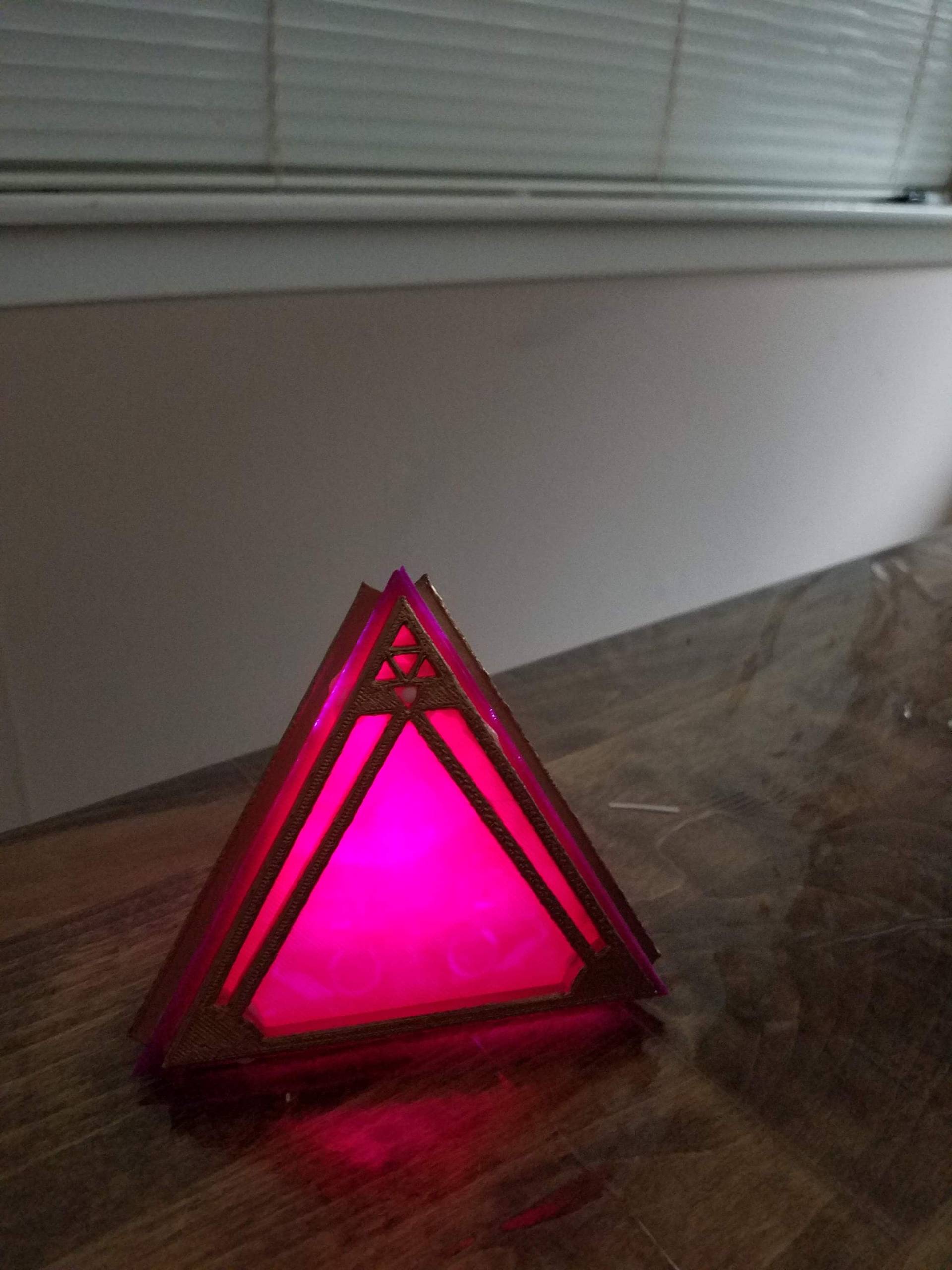 Sith Holocron Sith Holocron von flamingmonkeysociety