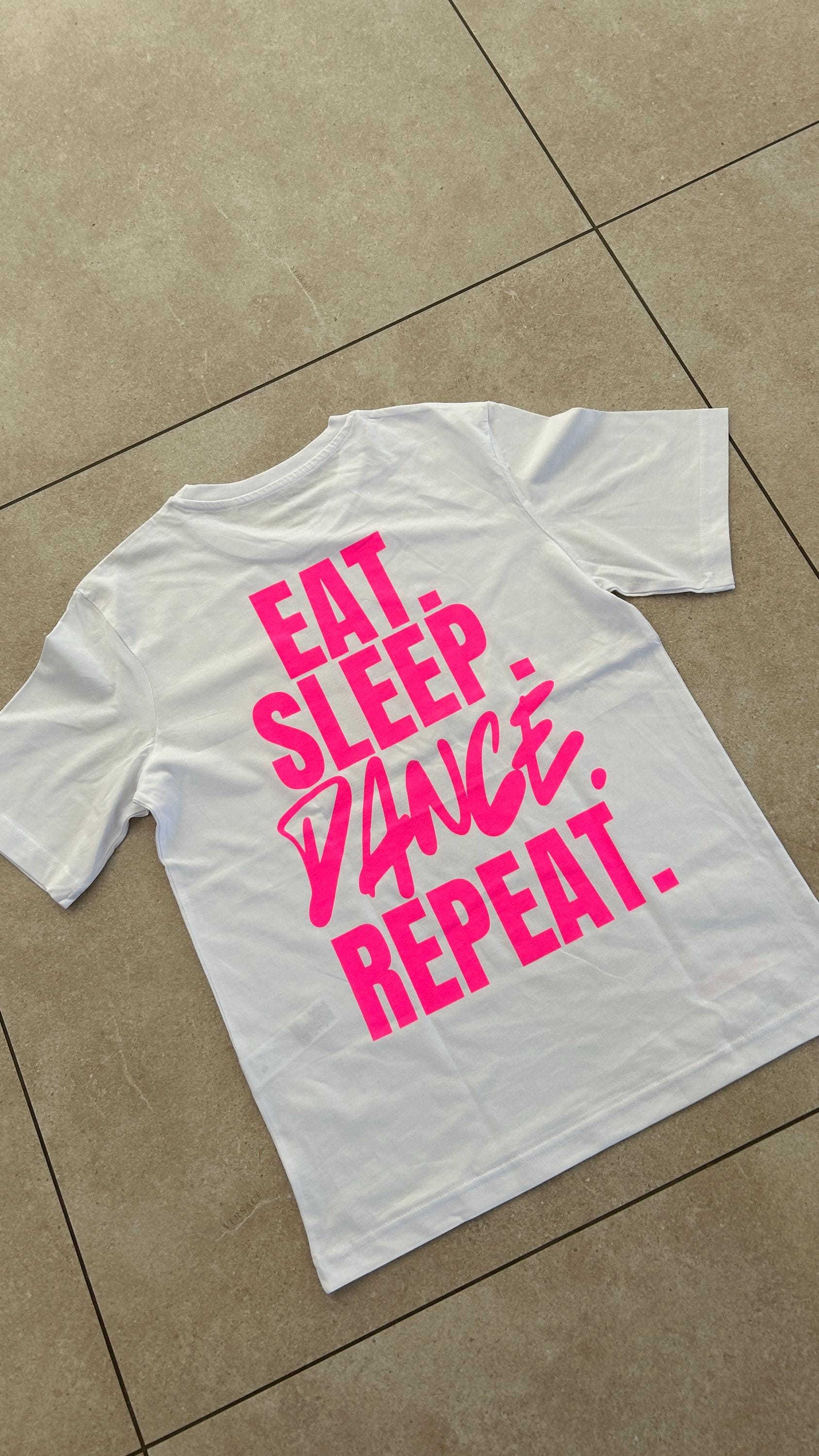Eat Sleep Dance Repeat Shirt - Tanz Für Festival Und Alltag Handbedruckt 100% Bio-Baumwolle Eat Sleep Dance Repeat Shirt - Tanz Für Festival Und Alltag Handbedruckt 100% Bio-Baumwolle von flepstex