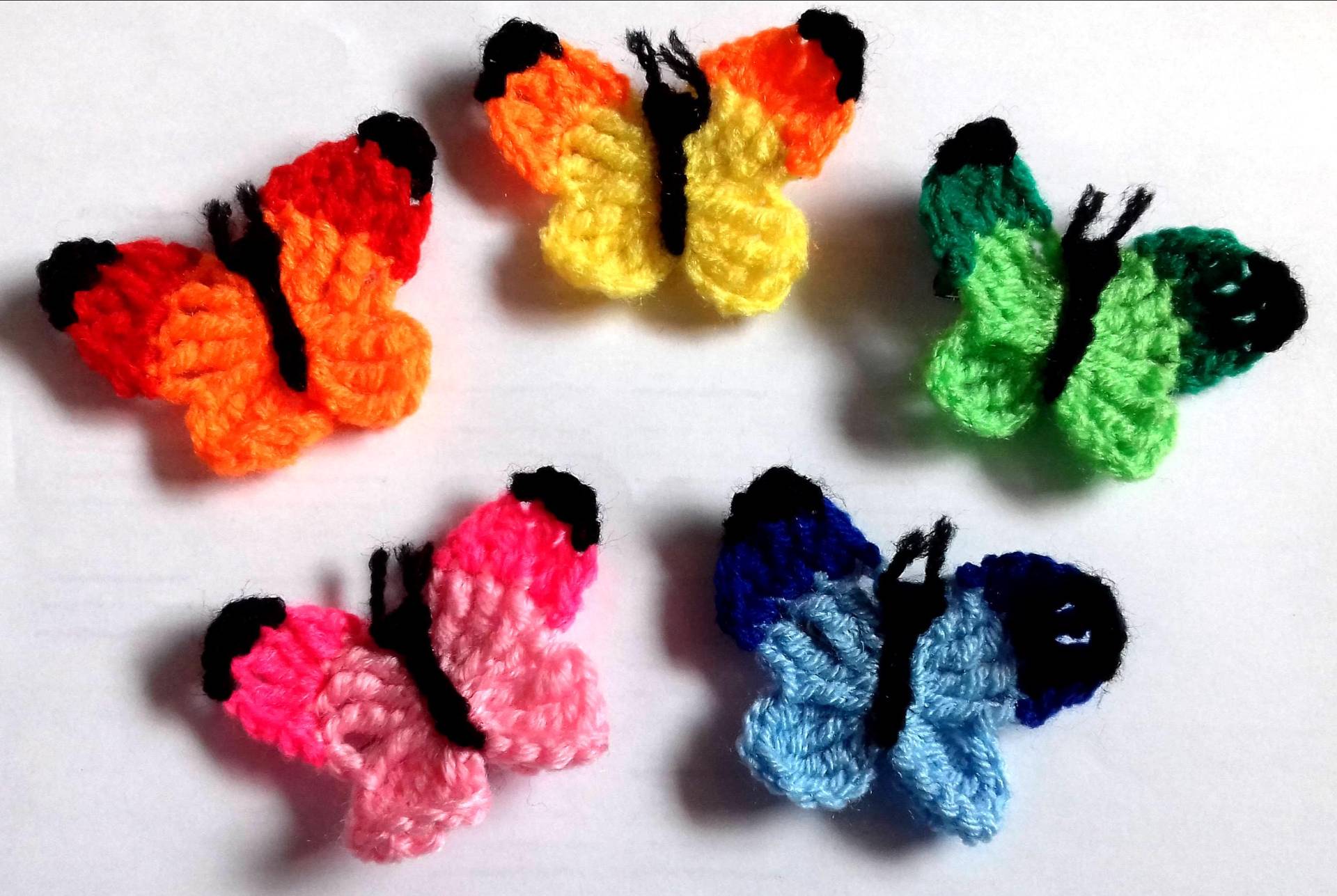 Schmetterling Accessoires, Gehäkelte 90Er Jahre Broschen Schmetterlinge Haarspangen, Pink Blau Grün Gelb Orange Rot, Regenbogen Retro Ästhetik Schmetterling Accessoires, Gehäkelte 90Er Jahre Broschen Schmetterlinge Haarspangen, Pink Blau Grün Gelb Orange Rot, Regenbogen Retro Ästhetik von flippaknits