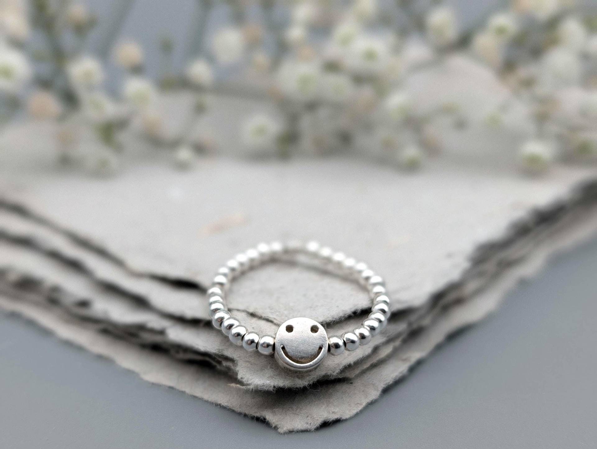 Smiley Ring Silber | Echt Perlenring Aus Perlen Kleine Geschenke Für Frauen Schmuck von flottelotteshop