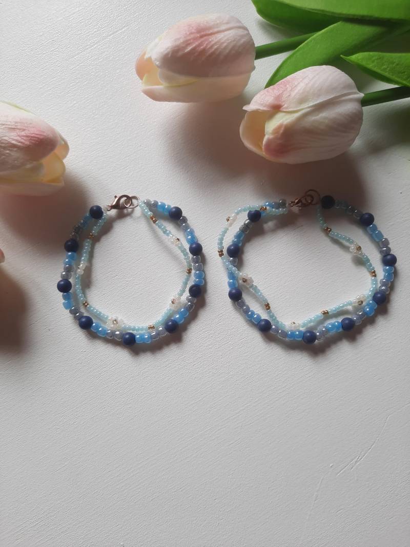 Zweifaches Armband in Blautönen Mit Blümchen von flowerlovebyMJ