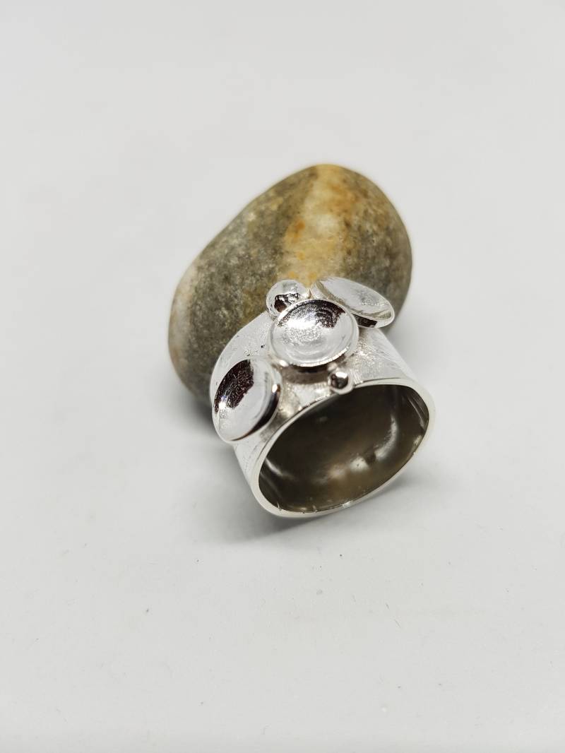 Sterling Silber Breiter Band Statement Ring von flowerpecker