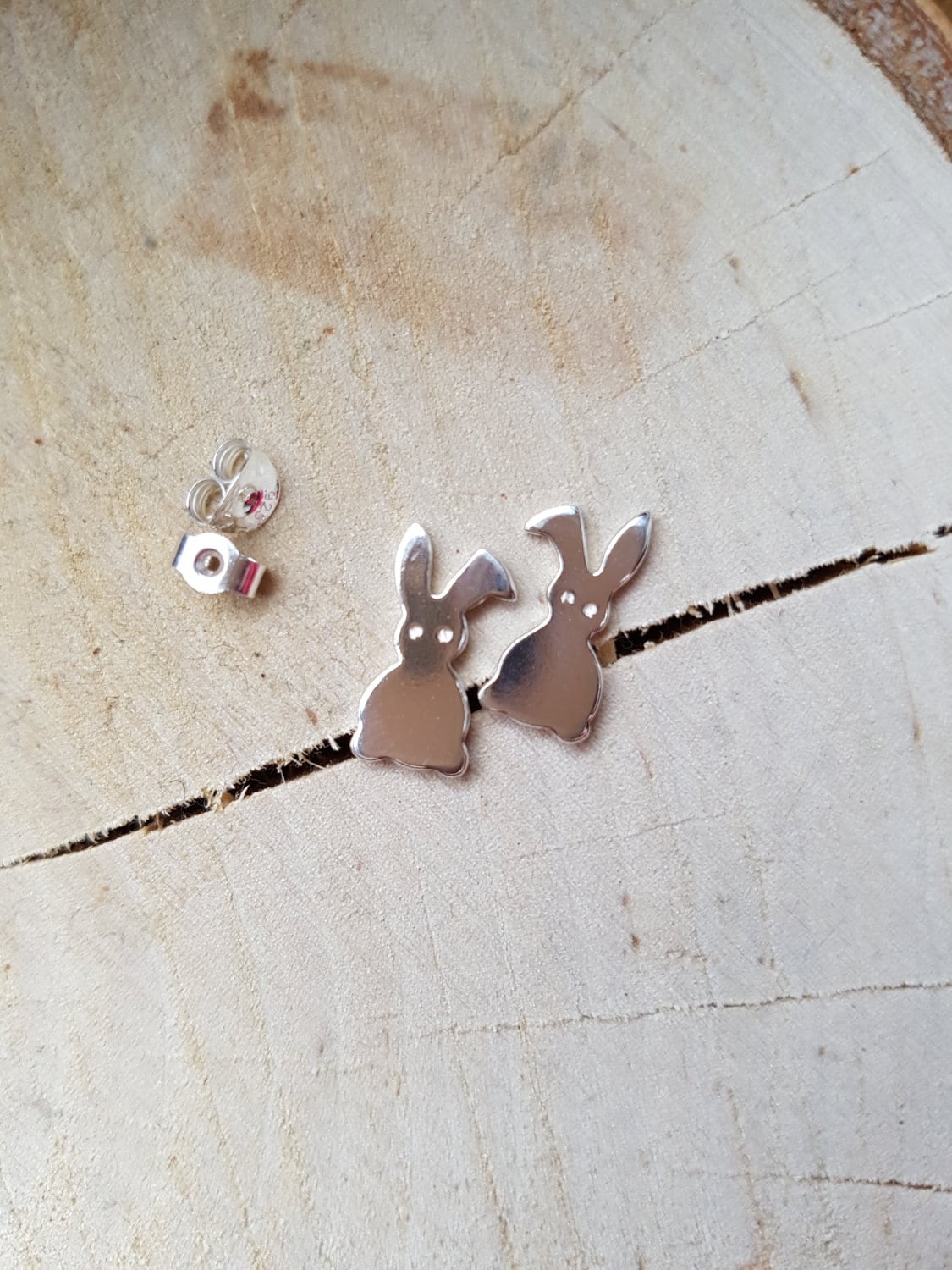 sterling Silber Kaninchen Ohrstecker, Handgemachter Häschen Schmuck von flowerpecker