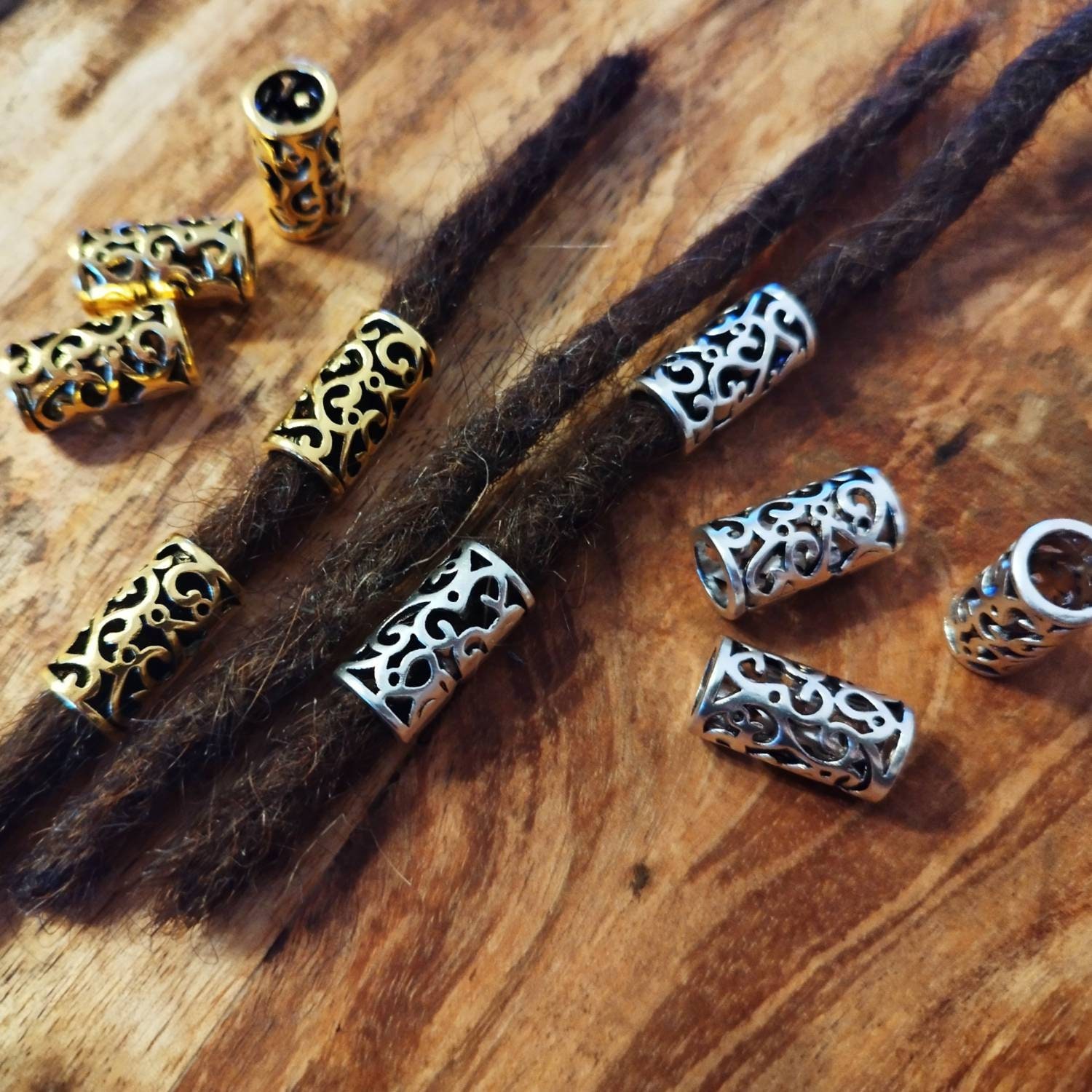 Set Aus Zwei Großen Dreadperlen Gold/Silber Set Aus Zwei Großen Dreadperlen Gold/Silber von flowofpassion