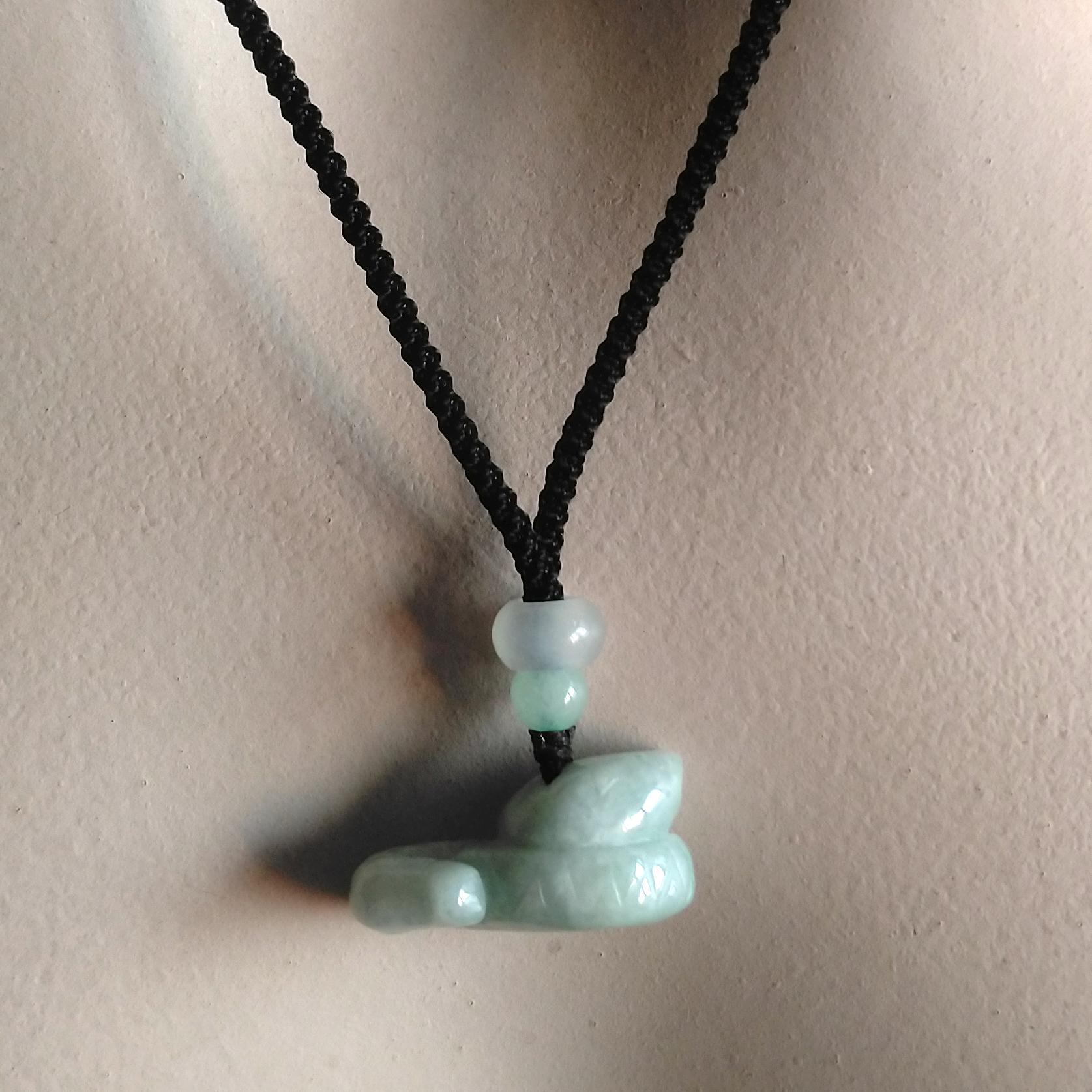 Natürliche Jadeit-Schlange-Anhänger Mit Verstellbarer Schnur-Halskette von flowspring