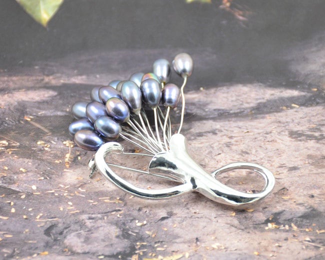 Schwarze Reis Perle Brosche Platin Überzogene Blume, Hochzeitsschmuck von flowspring