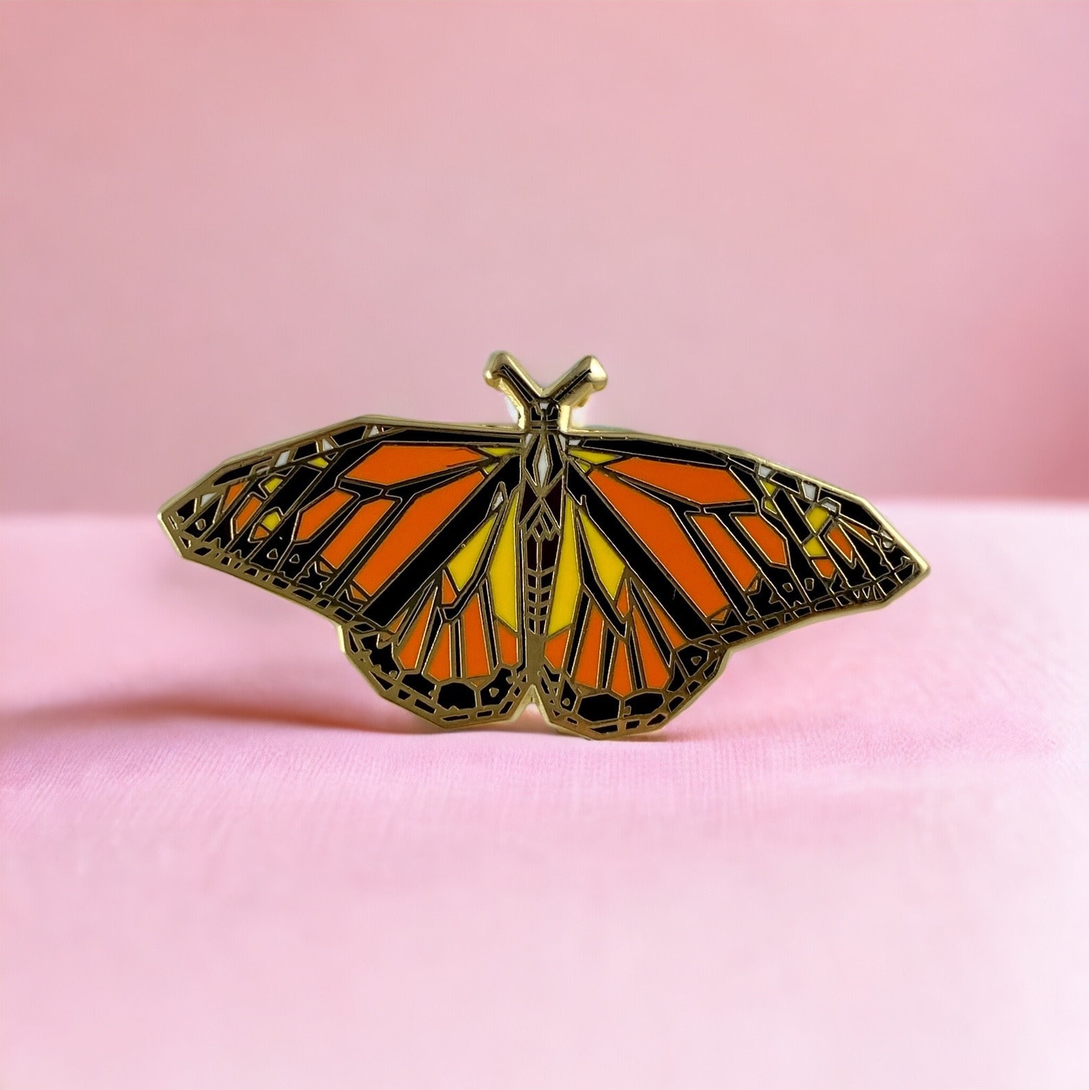 Monarchfalter Emaille Pin, Monarch Pin, Origami Schmuck, Monarch Schmuck, Schmetterling Kunst, Monarch Schmetterling Geschenke von folditcreations