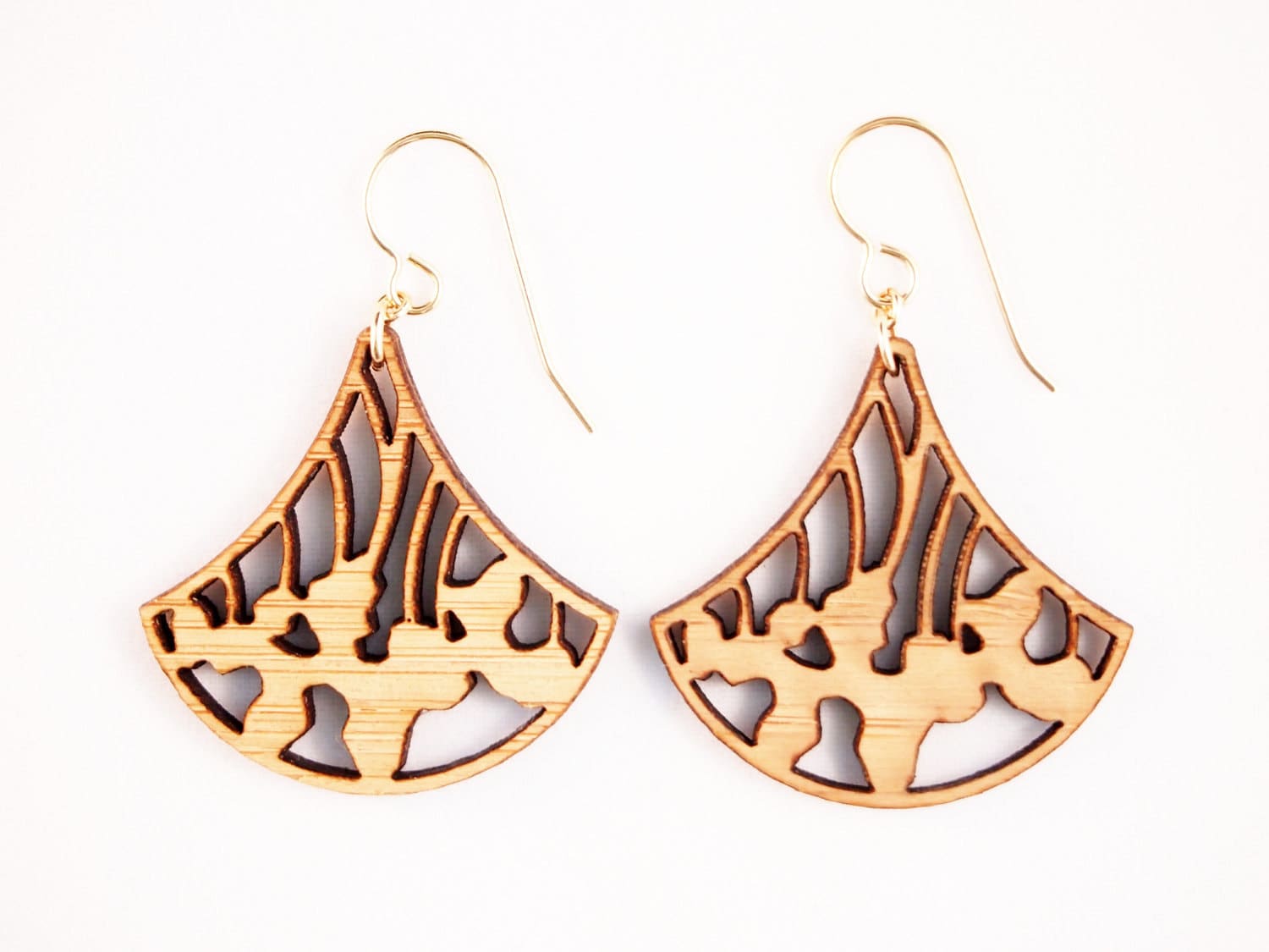 Begonie, Laser Cut Ohrringe Begonie, Laser Cut Ohrringe von foliadesignshop