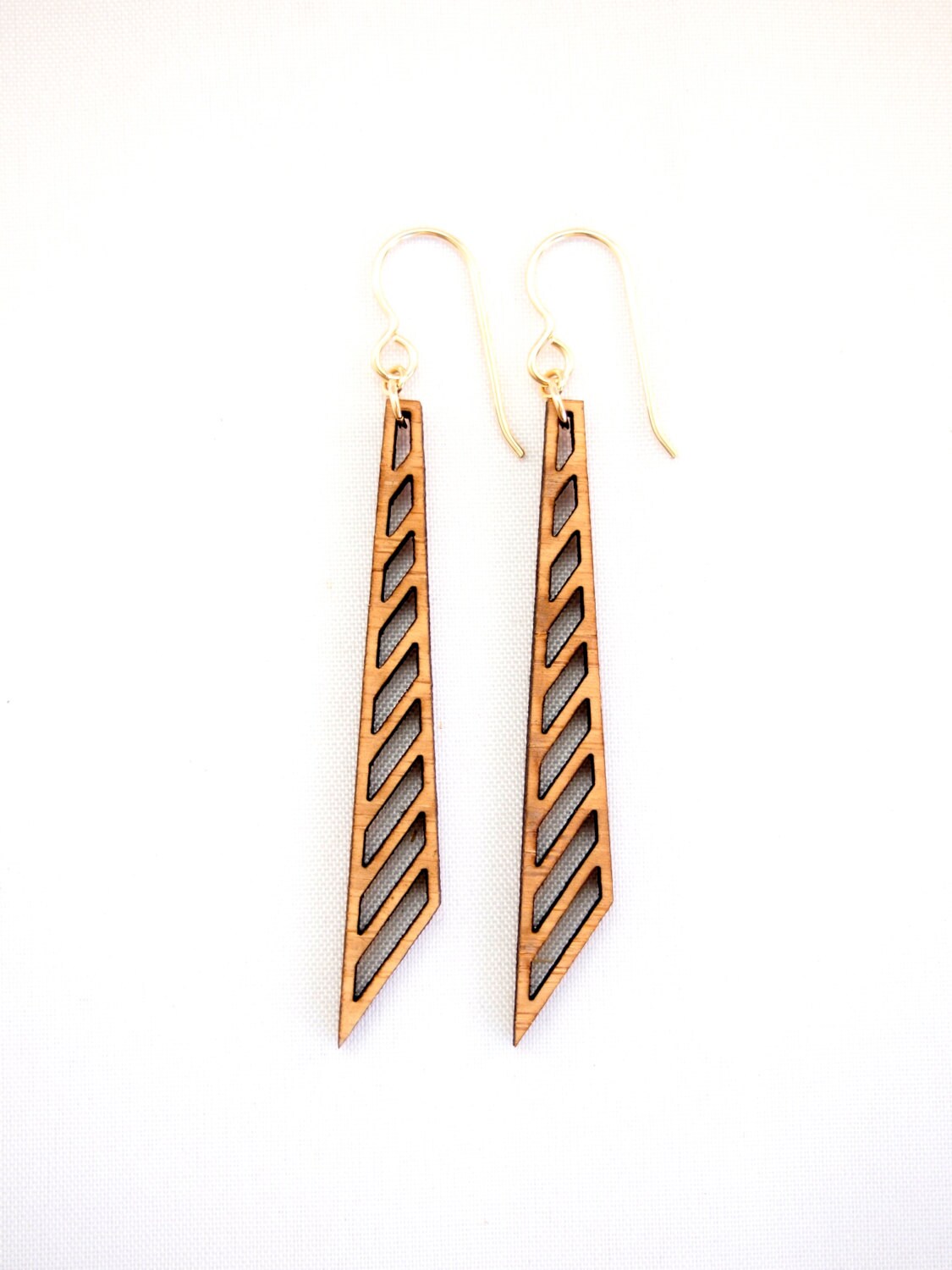 Halb Chevron, Laser Cut Ohrringe Halb Chevron, Laser Cut Ohrringe von foliadesignshop