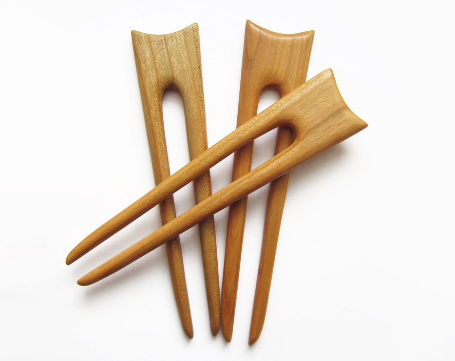 Eine Haarforke Aus Holz, Haarforke, Haarstab, Kirschholz, Fourche Cheveux von forEVAhairforks