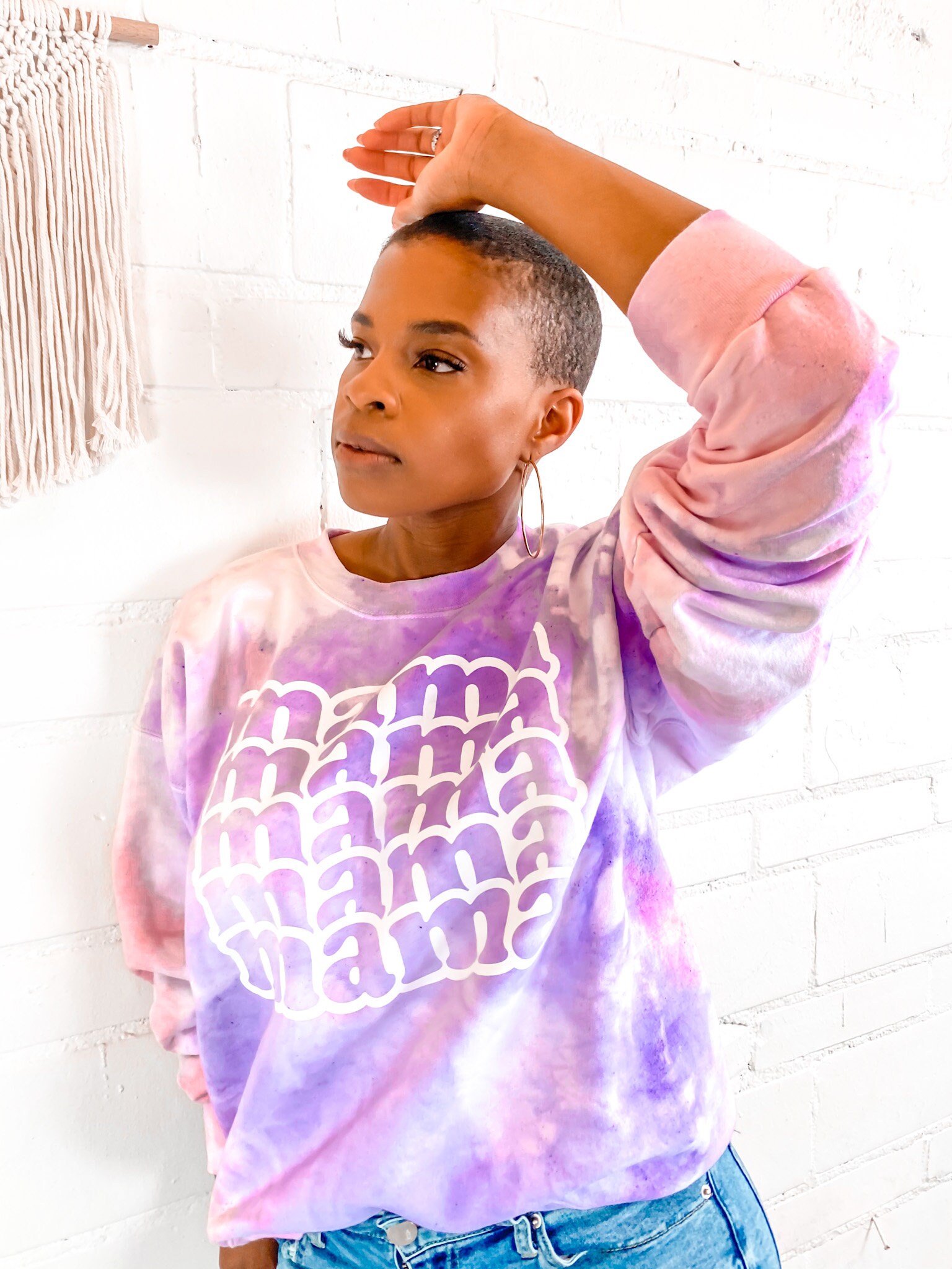 Mama Tie Dye Sweatshirt von foreveraugustdesigns