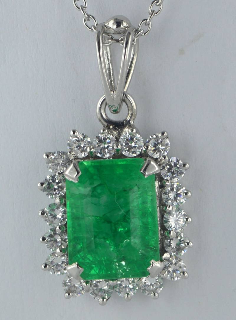 Certified 5.00 Ct Emerald Cut Green 14K Genuine White Gold Pendant /14/18K Sterling Sliver Certified 5.00 Ct Emerald Cut Green 14K Genuine White Gold Pendant /14/18K Sterling Sliver von foreverjewelry1