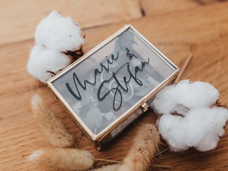 Ringbox Aus Glas Mit Gold, Individuell Beschriftet Ringbox Aus Glas Mit Gold, Individuell Beschriftet von formstark