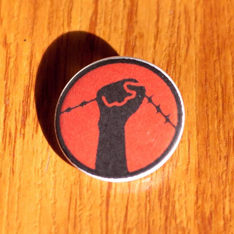 Nadie Es Ilegal 3, 2 cm Button von foxalive