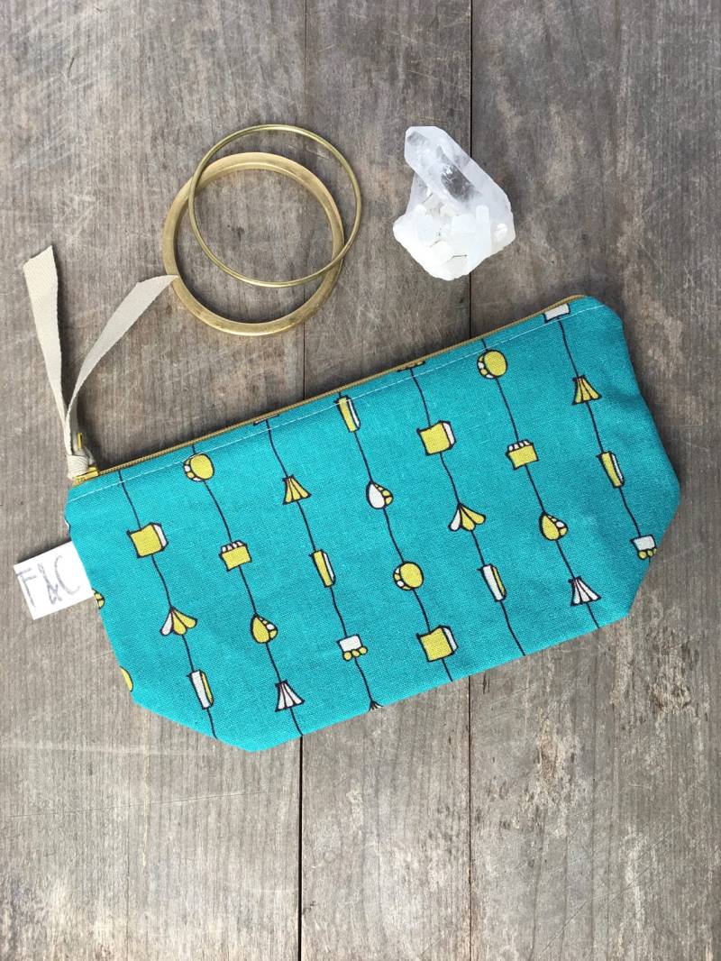 Tabor Kosmetiktasche Aus Leinen in Türkis von frankieandcocopdx