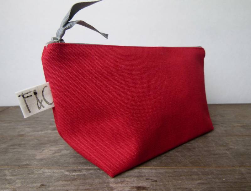 Tabor Kosmetiktasche Aus Rotem Canvas von frankieandcocopdx