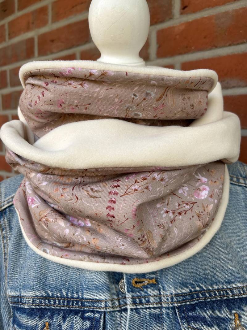 Loop Blumenranken/Fleece Oder Strickstoff von frauPeSoe