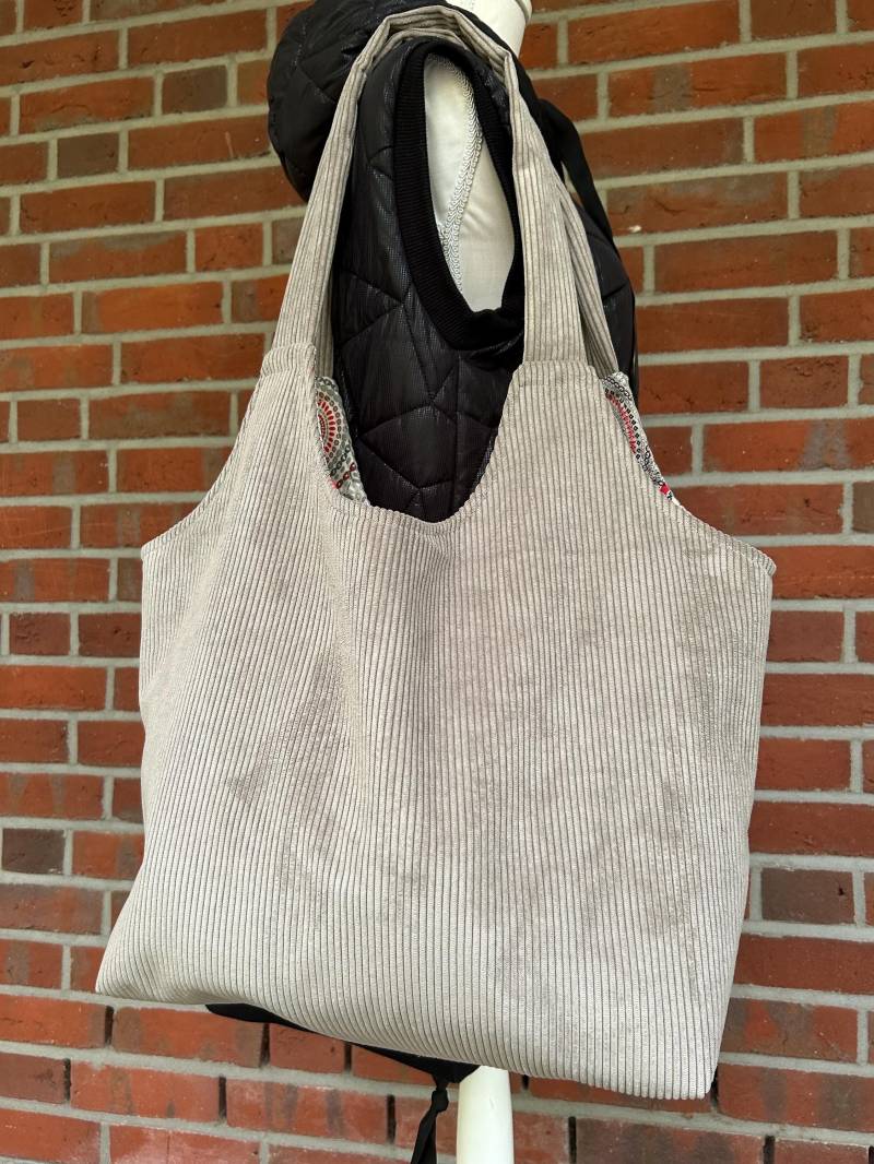 Shopper Hobo Bag Cord Greige Mandala von frauPeSoe