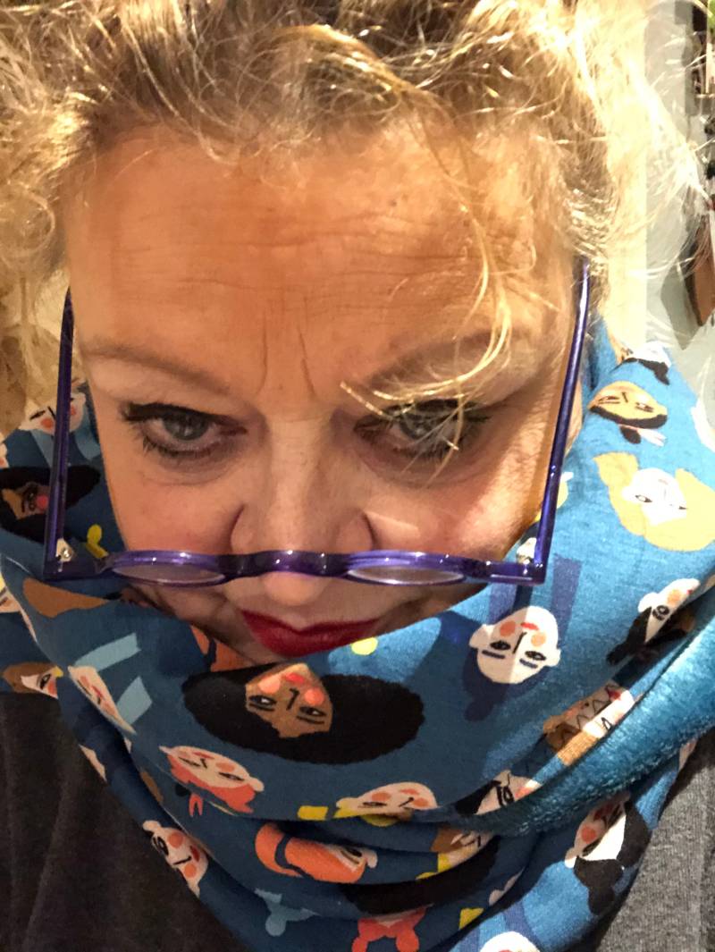 Dreiecktuch Xxl Alpenfleece Schultertuch Wickelschal Petrol Mit Coolem Angesagtem Retromuster von fraurosalie