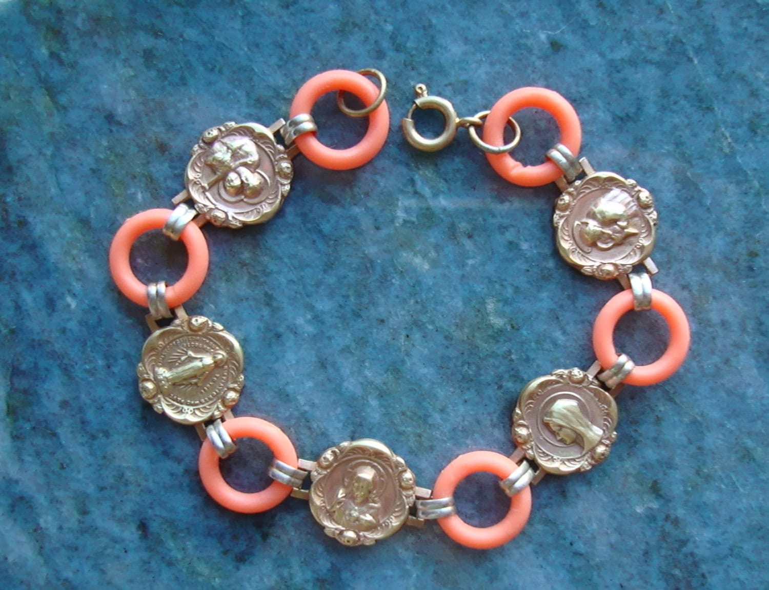 Ooak Handgemachtes Vintage Jahrzehnt Rosenkranz Gebets Heiliger Armband Katholisch Religiös Ooak Handgemachtes Vintage Jahrzehnt Rosenkranz Gebets Heiliger Armband Katholisch Religiös von fredsprayer