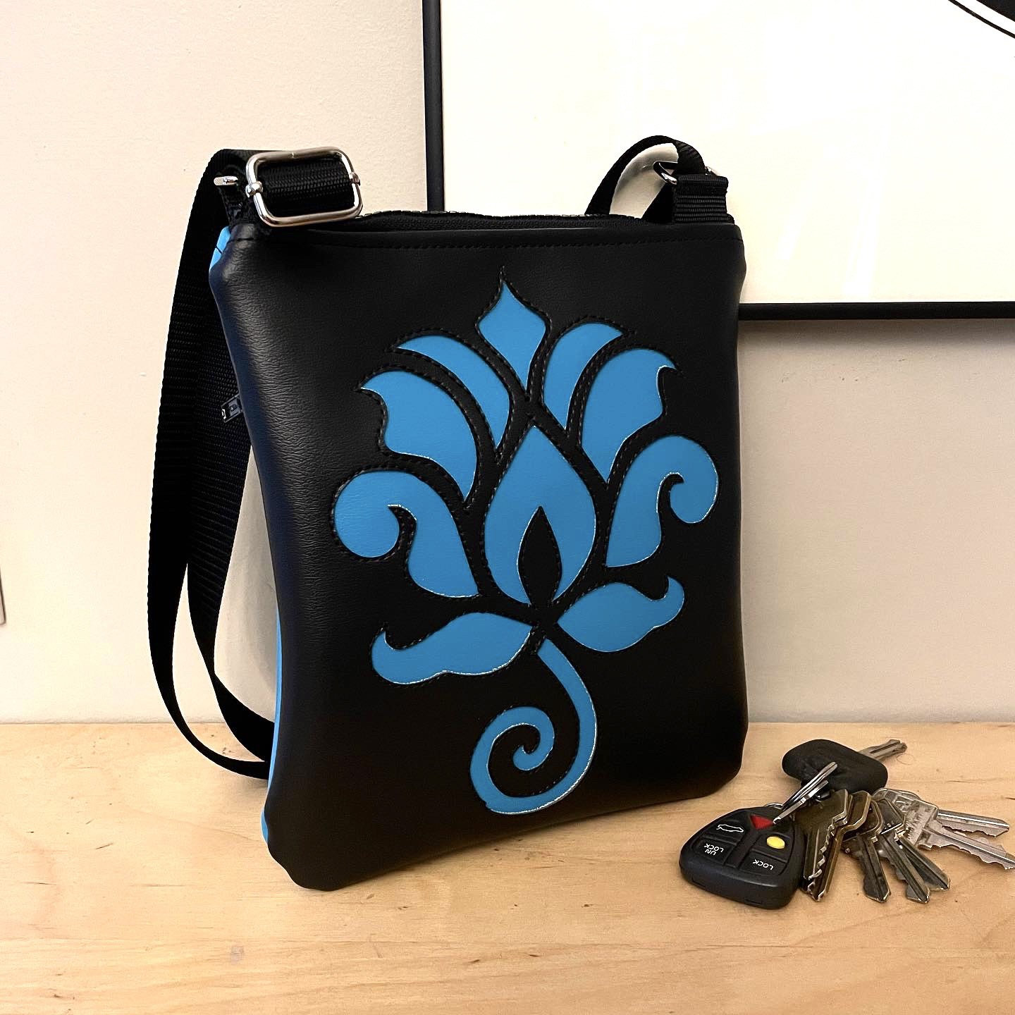 Awakening Lotus Everyday Flat Bag - Auf Bestellung Awakening Lotus Everyday Flat Bag - Auf Bestellung von freelion