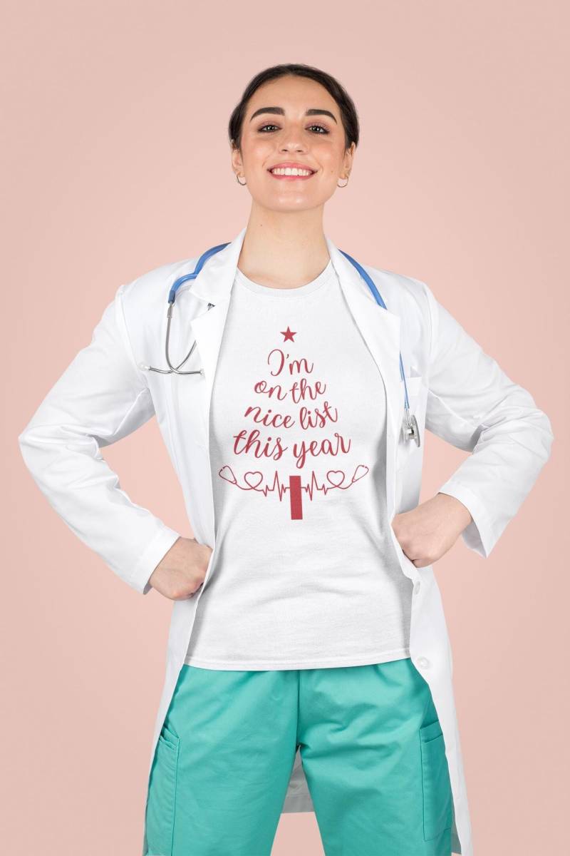Weihnachts-T-Shirt Damen Für Ärzte Mediziner Geschenk Weihnachten Arzt Shirt Humorvolles Tshirt Xmas Outfit Klinik Praxis von friedify4you