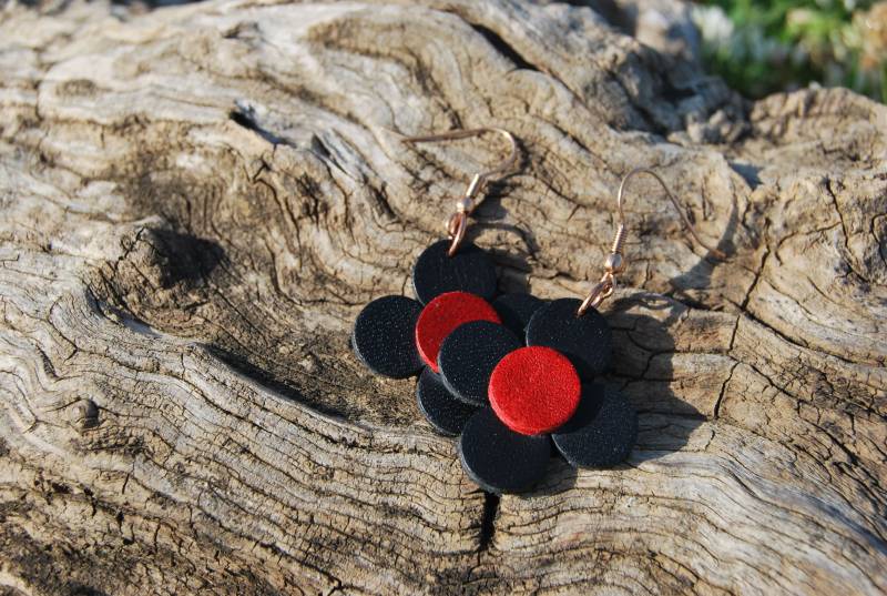 Blume Leder Ohrringe Blume Leder Ohrringe von friendlynature