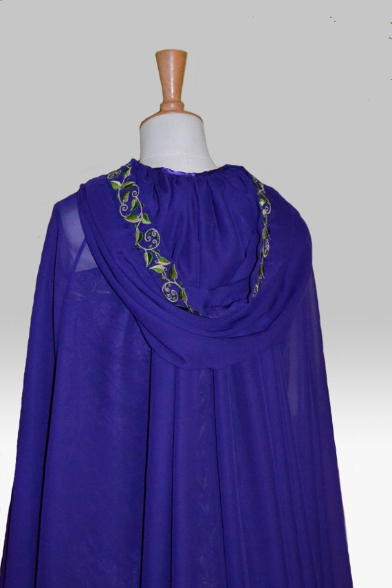 Bestickter Mittelalter Umhang Pre Raphaelite Cosplay Larp Bestickter Mittelalter Umhang Pre Raphaelite Cosplay Larp von frockfollies