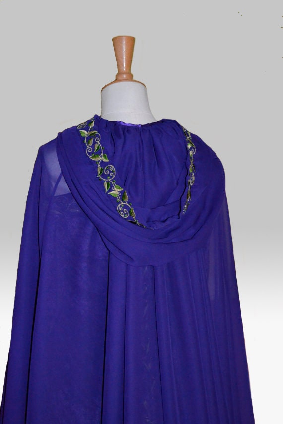 Bestickter Mittelalter Umhang Pre Raphaelite Cosplay Larp Bestickter Mittelalter Umhang Pre Raphaelite Cosplay Larp von frockfollies