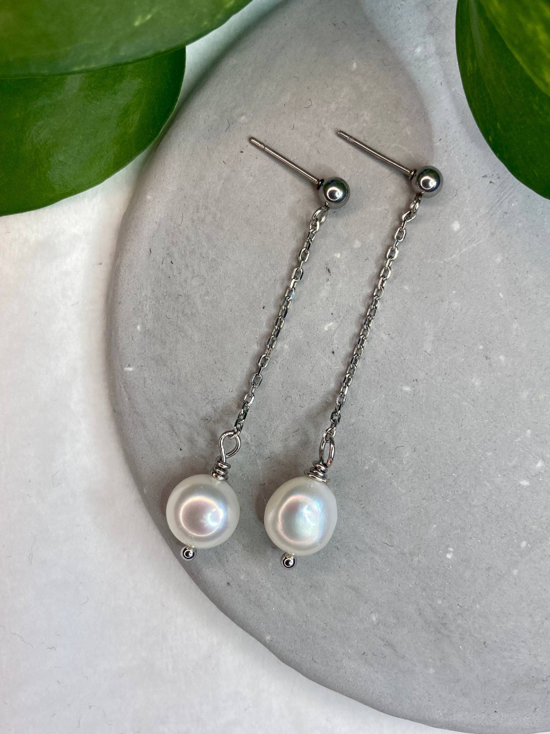 Hängeohrring Mit Süßwasser Perle Hängeohrring Mit Süßwasser Perle von frockworks