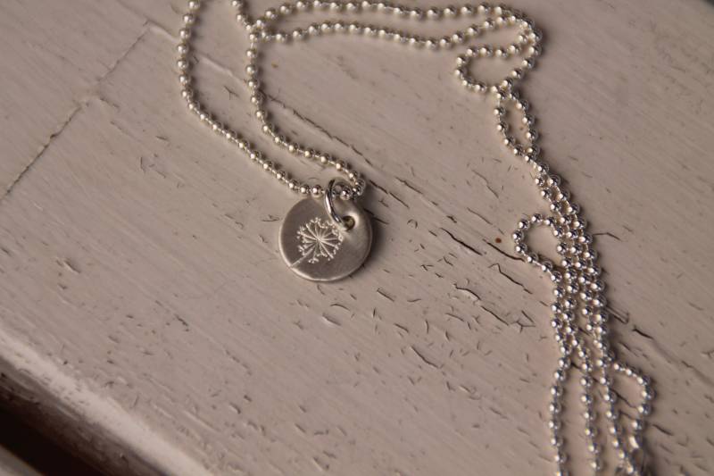 Anhänger Mit Kette Pusteblume 10 Mm Stamping 925 Silber von frogschmuckdesign