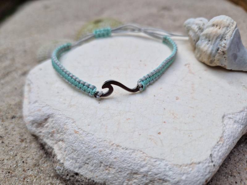 Armband Welle Edelstahl Makramee Verstellbar Mint/Grau Armband Welle Edelstahl Makramee Verstellbar Mint/Grau von frogschmuckdesign