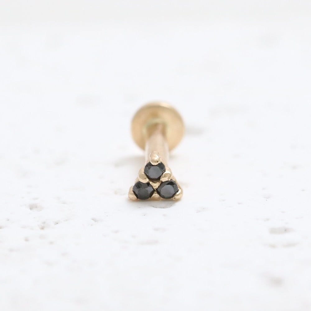 14K Solid Gold Winziges Dreieck Schwarz Cz Oder Echter Schwarzer Diamant Bolzen Knorpel Tragus Helix Conch Intern Mit Gewinde Versehenes Labret von fromJDesign