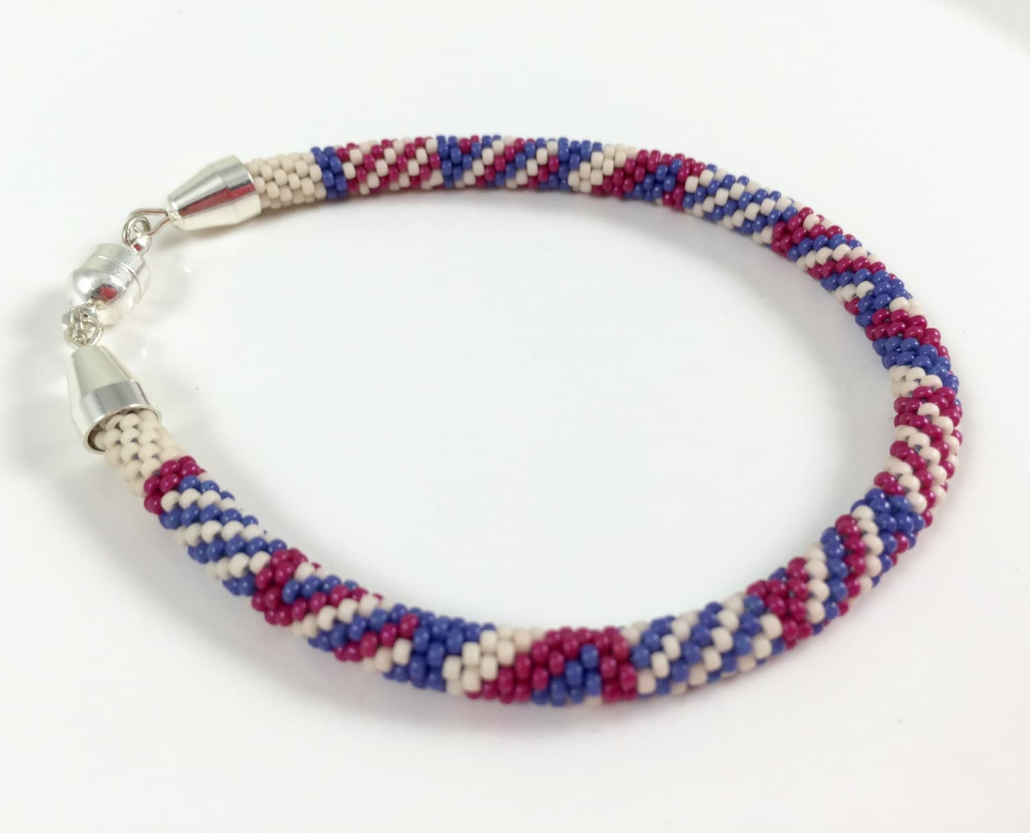 Opak Magenta, Blau & Weiß Armband Opak Magenta, Blau & Weiß Armband von frompgwithlove