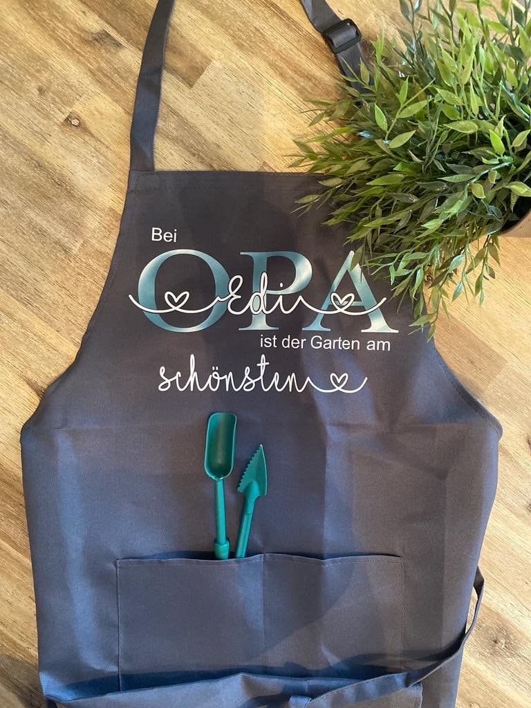 Schürze Personalisiert | Gartenschürze Kochschürze Gartenliebhaber Opa Oma Gartenarbeit Gärtner Geschenke Für von fromplotterwithlove