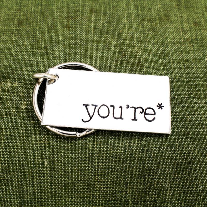 Du Bist Hand Gestempelt Aluminium Schlüsselbund Grammatik Nerd Geschenk von fromtheinternet