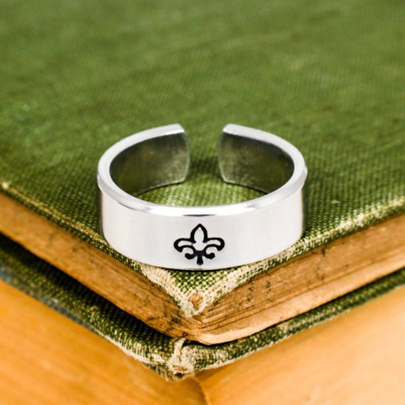 Fleur De Lis Ring von fromtheinternet