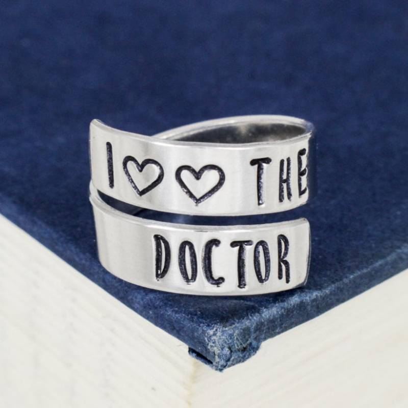 I Herz Heart The Doctor Verstellbarer Wickelring Aus Aluminium von fromtheinternet