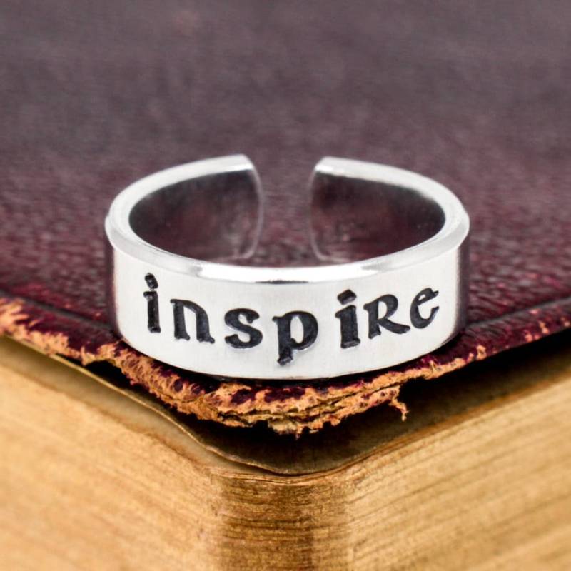 Inspire Ring - Verstellbarer Manschettenring Aus Aluminium Inspire Ring - Verstellbarer Manschettenring Aus Aluminium von fromtheinternet