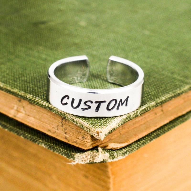 Personalisierter Ring Benutzerdefinierter Text Mit Verstellbaren Band von fromtheinternet