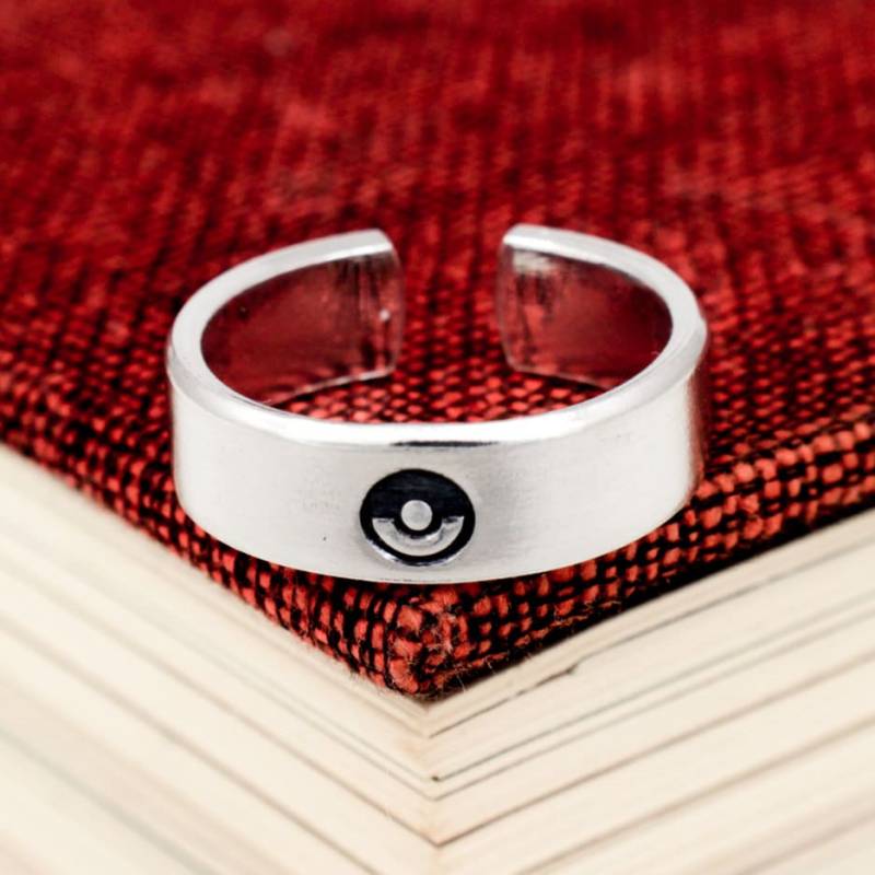 Pokeball Ring - Retro Videospiele Gamer Geschenk Geschenke Für Videospiel Schmuck Pokeball Ring - Retro Videospiele Gamer Geschenk Geschenke Für Videospiel Schmuck von fromtheinternet
