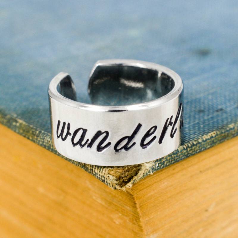 Wanderlust Script Ring, Natur, Outdoor, Wandern, Camping von fromtheinternet